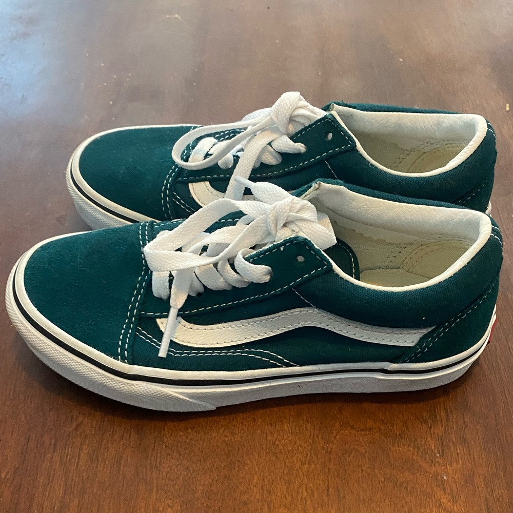 SOLD - VANS Old Skool Kids Shoes
